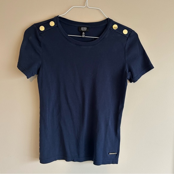 Navy Jones New York Shirt with great accents details on the front of the shirt - Picture 2 of 13
